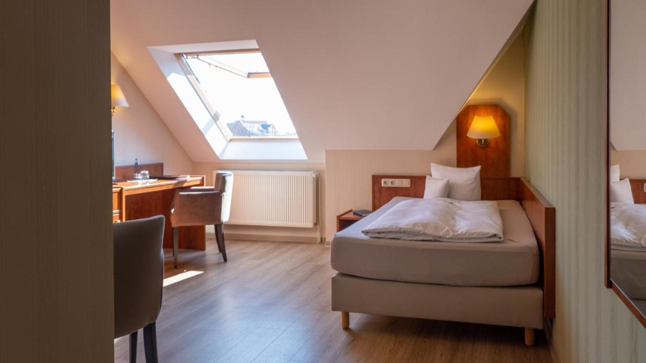 Hotel Am Uenglinger Tor Штендаль Екстер'єр фото