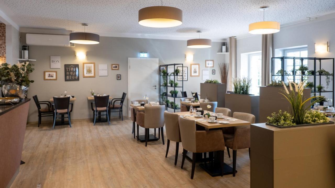 Hotel Am Uenglinger Tor Штендаль Екстер'єр фото